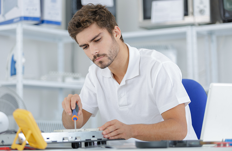 Deskripsi layanan servis pompa air dan water heater di Surabaya